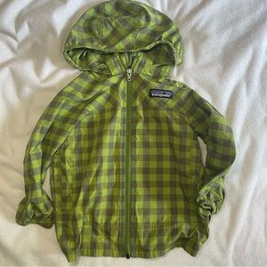 Patagonia Infants Green Checkered Raincoat - Size 3-6m